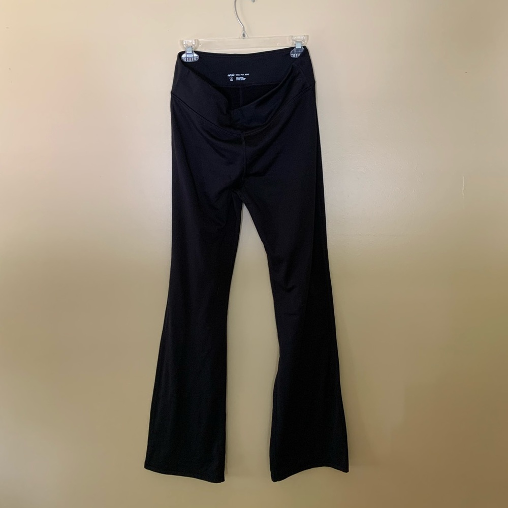 Aerie never worn soft black leggings/yogas. Size L